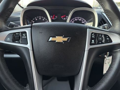 Used 2017 Chevrolet Equinox Premier image 16