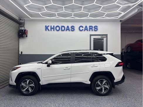 Used 2022 Toyota RAV4 SE w/ Weather & Moonroof Package AWD/4WD image 1