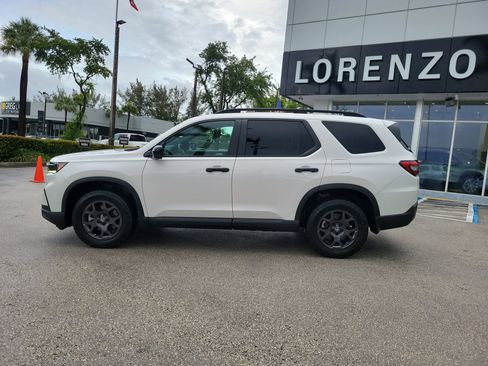 Used 2024 Honda Pilot TrailSport image 8