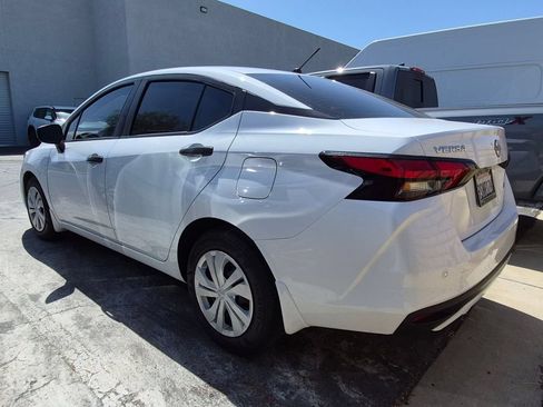 Used 2025 Nissan Versa S w/ Trunk Package FWD image 4