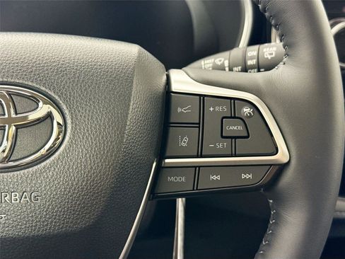 New 2026 Toyota Highlander Limited image 20