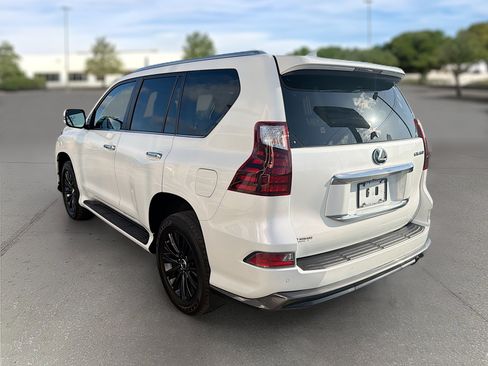 Used 2022 Lexus GX 460 Premium w/ Accessory Package AWD/4WD image 5