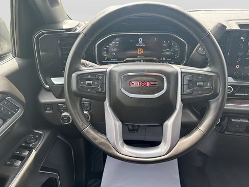 Used 2025 GMC Sierra 1500 SLT AWD/4WD image 19