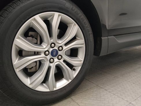 Used 2022 Ford Edge Titanium AWD/4WD image 31