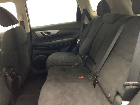 Used 2015 Nissan Rogue SV w/ SV Premium Package image 18