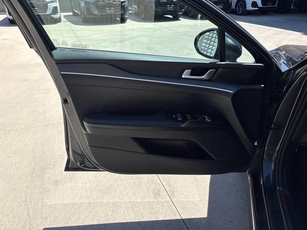 Used 2026 Kia K5 LXS FWD image 10