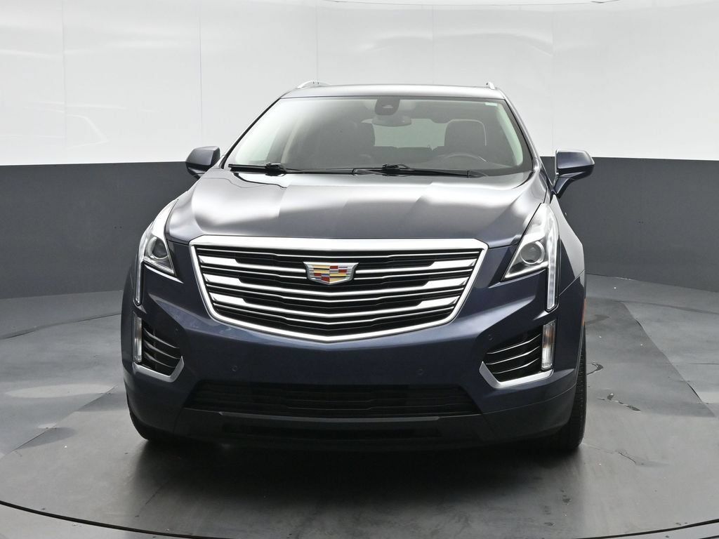 Used 2018 Cadillac XT5 Luxury w/ Driver Awareness Package FWD image 2