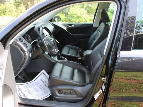 Used 2017 Volkswagen Tiguan Wolfsburg Edition AWD/4WD image 15