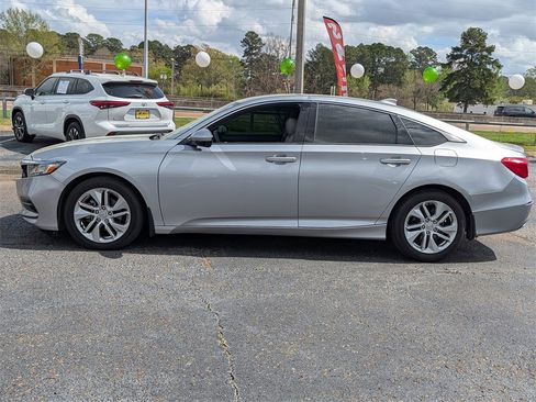 Used 2019 Honda Accord LX image 2