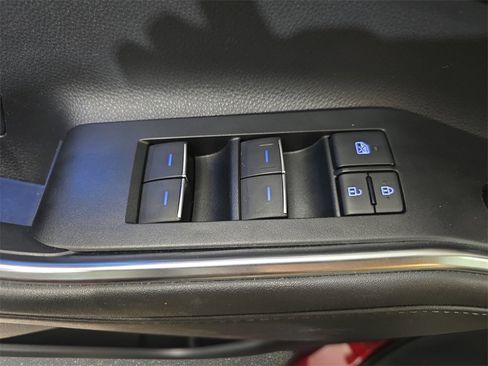 Used 2021 Toyota Highlander Platinum image 31