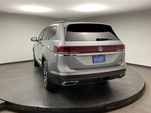 Used 2025 Volkswagen Atlas SE FWD image 5