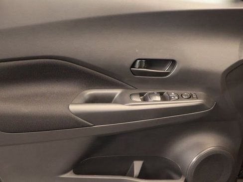 New 2025 Nissan Kicks Play S image 6
