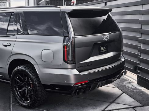 Used 2026 Cadillac Escalade V AWD/4WD image 9