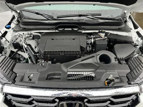 New 2025 Honda Pilot Touring image 29