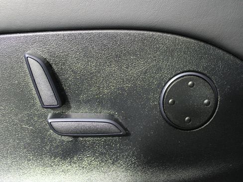 Used 2019 Tesla Model X Performance image 39