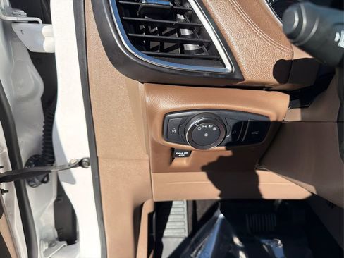 Used 2018 Lincoln MKX Reserve w/ Luxury Package image 19