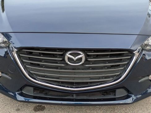 Used 2018 MAZDA MAZDA3 Touring image 9