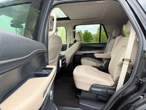 Used 2022 Ford Expedition Limited AWD/4WD image 24