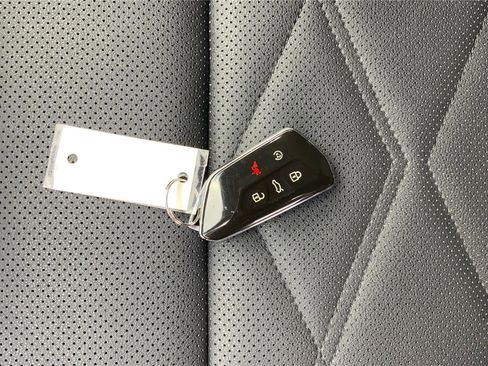 Used 2024 Volkswagen Atlas SE image 37