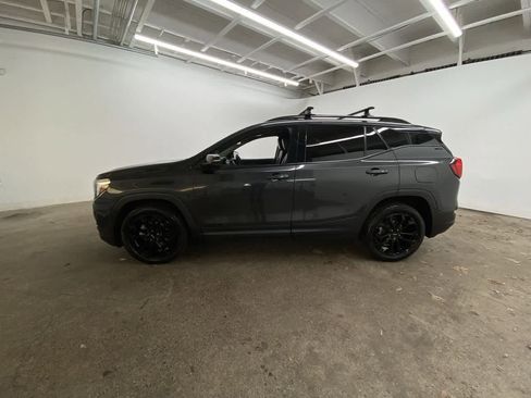 Used 2020 GMC Terrain SLT w/ Preferred Package image 3
