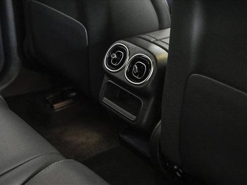 Certified 2025 Mercedes-Benz GLC 300 4MATIC image 19