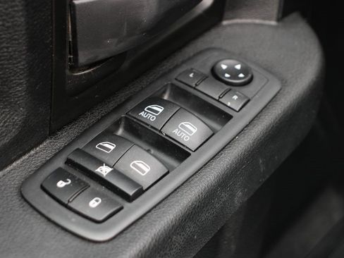 Used 2021 RAM 3500 Tradesman w/ Chrome Appearance Group image 16