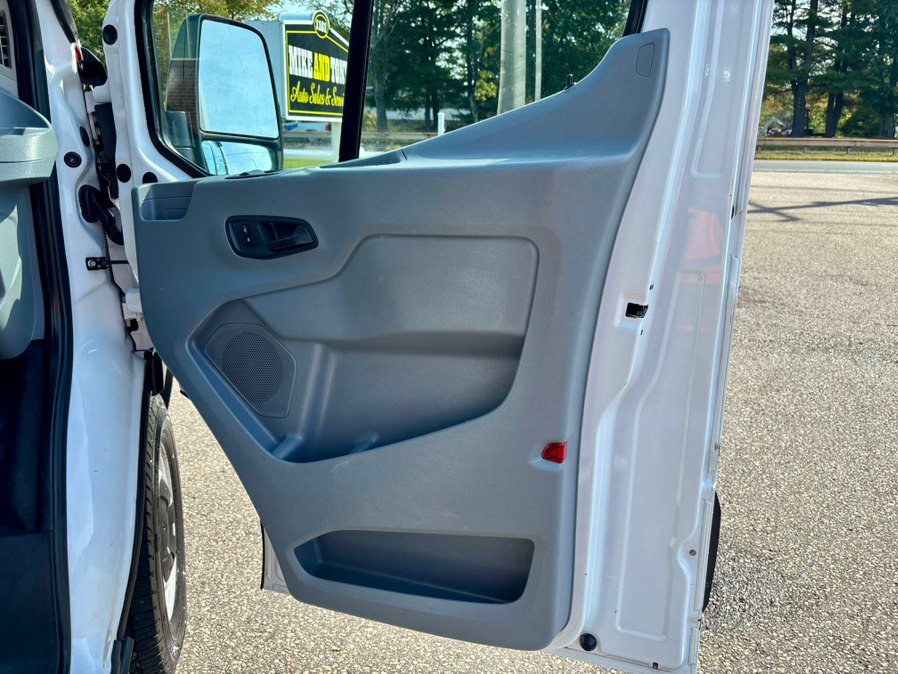 Used 2019 Ford Transit 250 148 Medium Roof RWD image 11