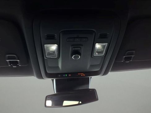 Used 2024 GMC Yukon SLT AWD/4WD image 26