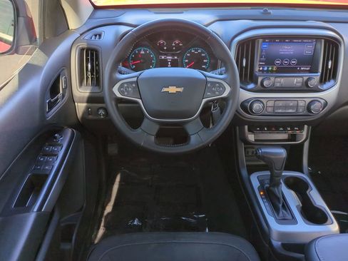 Used 2021 Chevrolet Colorado LT w/ Safety Package image 15