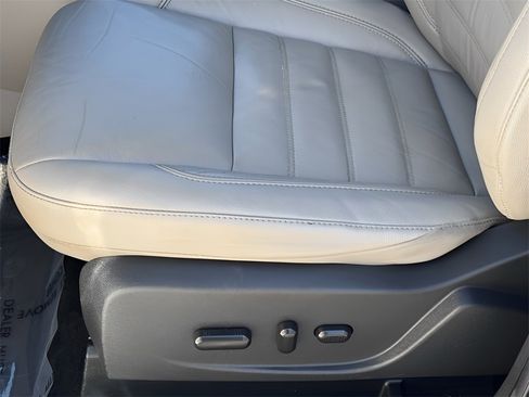 Used 2018 Ford Escape Titanium image 17