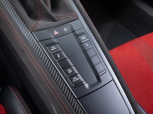 Certified 2025 Porsche 718 Boxster Spyder RS image 28