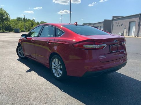 Used 2020 Ford Fusion SE FWD image 8