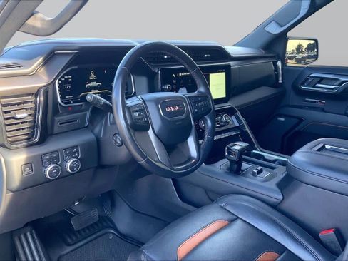 Used 2022 GMC Sierra 1500 AT4 w/ AT4 Preferred Package AWD/4WD image 18