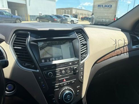 Used 2017 Hyundai Santa Fe Limited FWD image 15