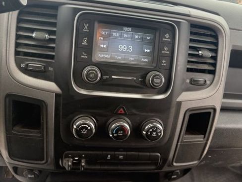 Used 2015 RAM 2500 Tradesman w/ Chrome Appearance Group image 16