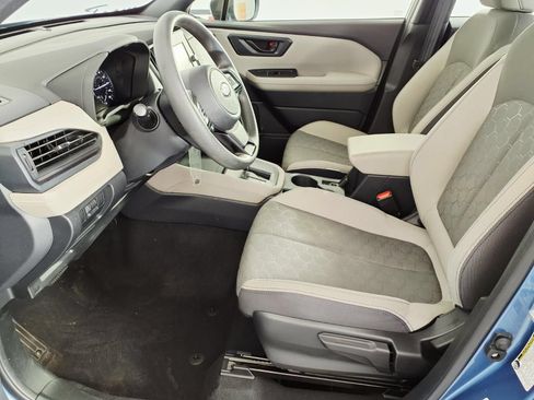 Used 2025 Subaru Forester AWD/4WD image 12