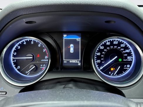 Used 2020 Toyota Camry LE image 10