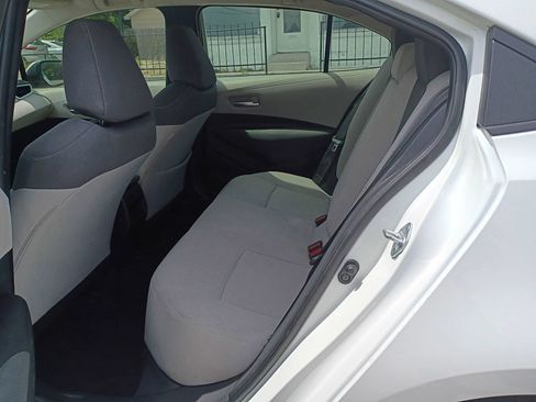 Used 2021 Toyota Corolla LE FWD image 16
