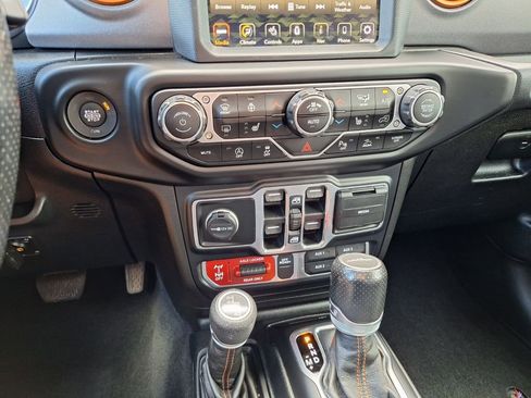 Used 2020 Jeep Gladiator Mojave image 14