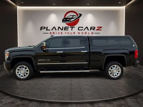 Used 2016 GMC Sierra 2500 Denali w/ Duramax Plus Package AWD/4WD image 2