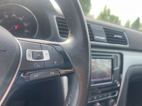 Used 2019 Volkswagen Passat 2.0T Wolfsburg w/ Wheels & Sunroof Package image 18