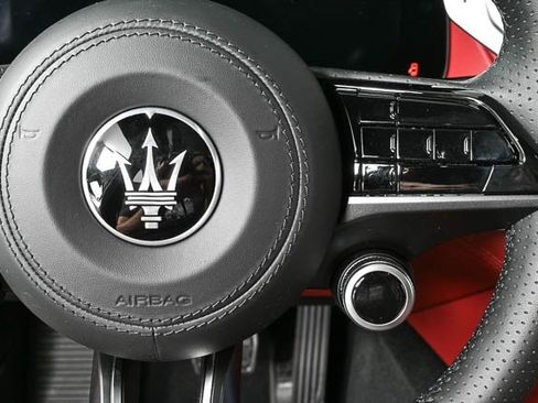 New 2025 Maserati Grecale Modena image 11