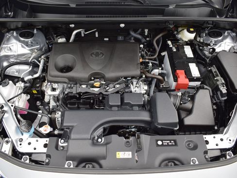 Used 2025 Toyota RAV4 XLE image 9