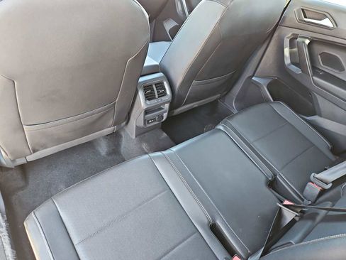 Used 2021 Volkswagen Tiguan SE R-Line image 19
