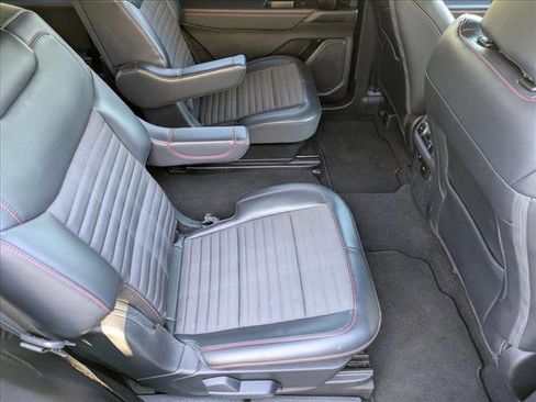 Used 2025 Ford Explorer ST-Line AWD/4WD image 20