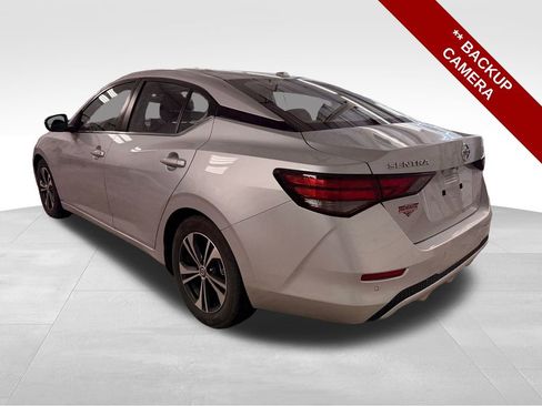 Used 2021 Nissan Sentra SV image 3
