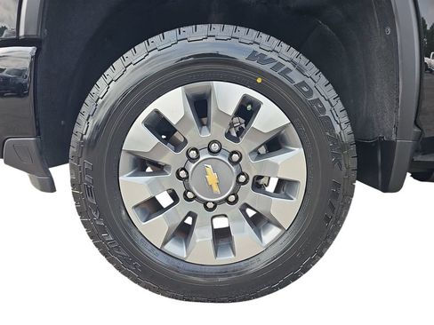 Used 2024 Chevrolet Silverado 2500 Custom w/ Custom Value Package AWD/4WD image 28