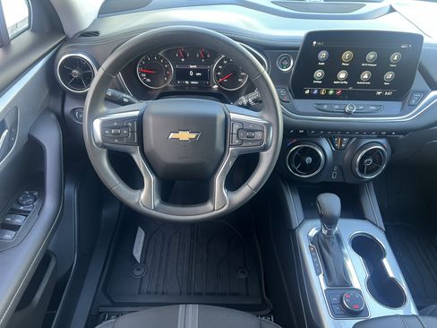 Used 2025 Chevrolet Blazer LT w/ Driver Confidence Package AWD/4WD image 30