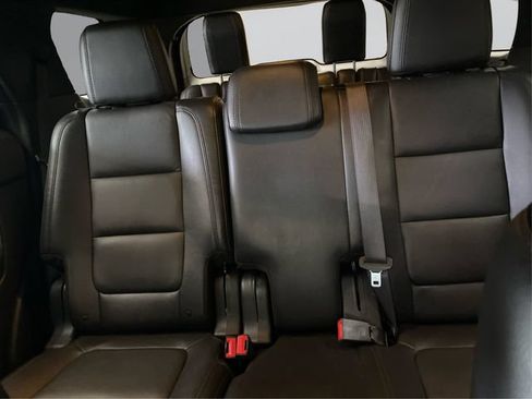 Used 2015 Ford Explorer XLT w/ Equipment Group 202B AWD/4WD image 19