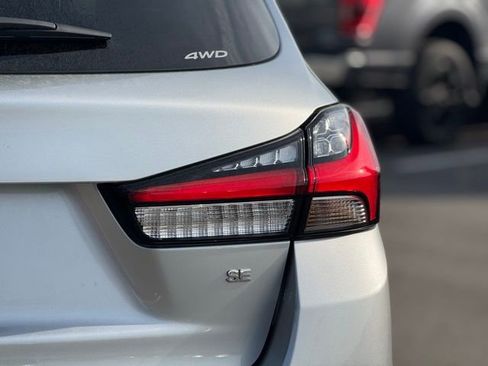 Used 2025 Mitsubishi Outlander Sport image 11